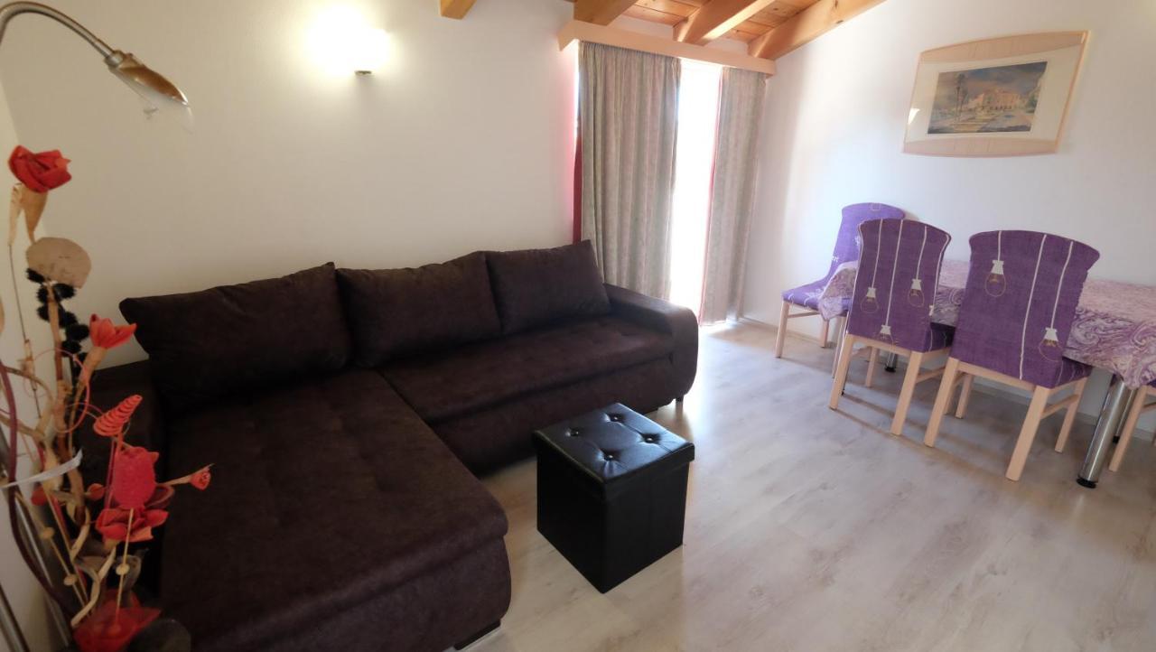 Apartment Beti *